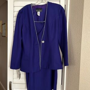 Alex purple cocktail dress. Size 8 Never worn